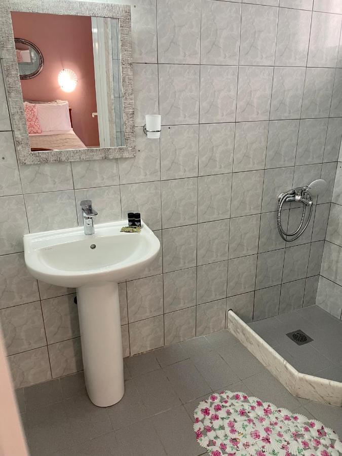 Nisel Seaside Daire Paralía Dış mekan fotoğraf