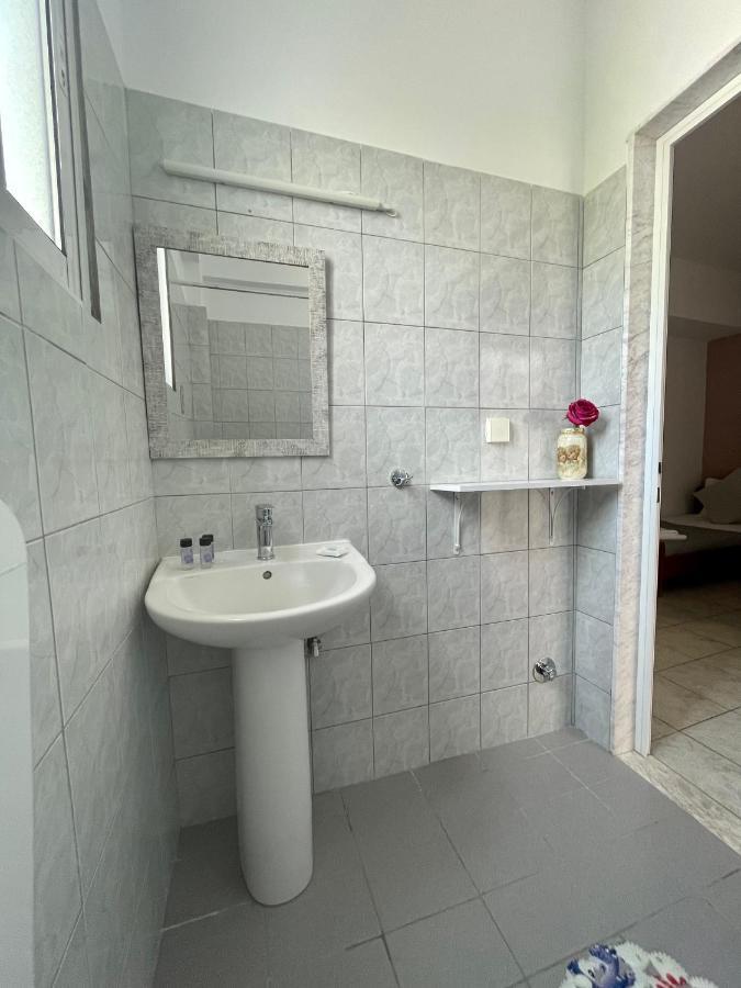 Nisel Seaside Daire Paralía Dış mekan fotoğraf